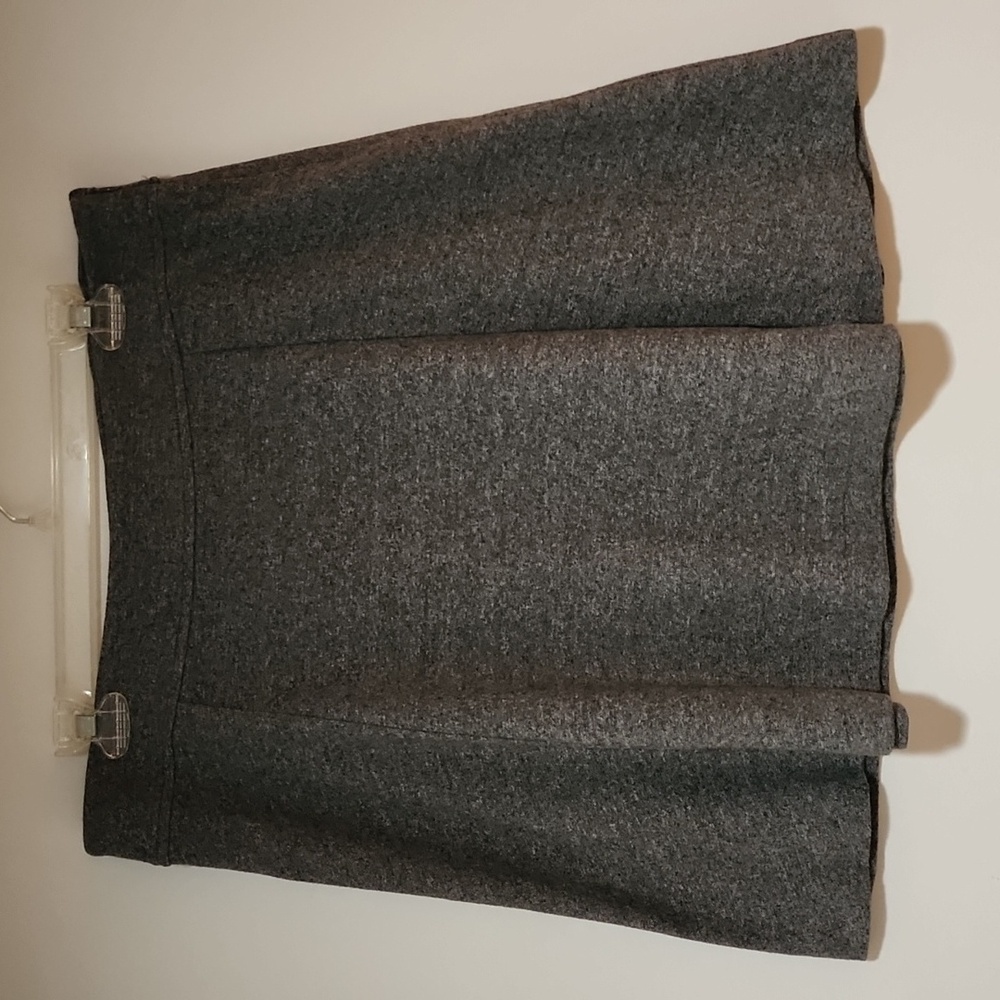 Ladie's Paraphrase Gray skirt L